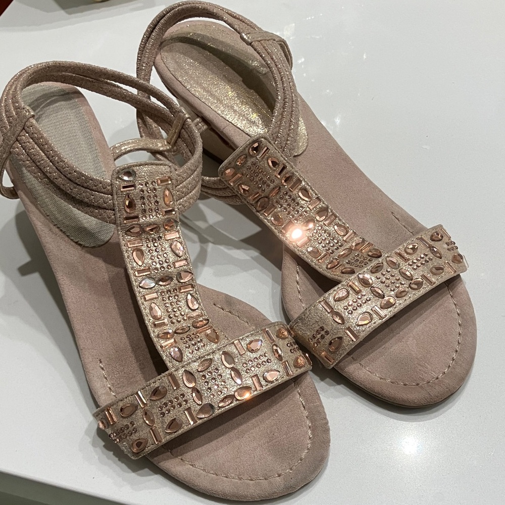 Chic New York Style Gold Women's Sandals